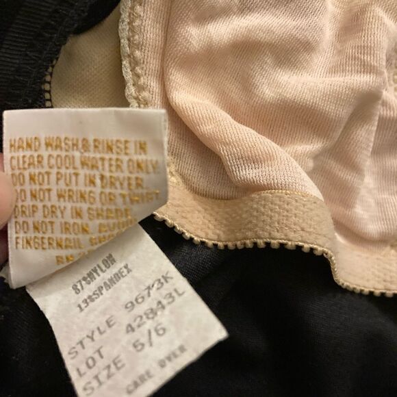 : : VINTAGE 70s / 80s One Piece Swimsuit : : - Picture 8 of 16